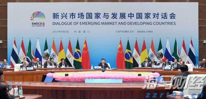 以“拆墙”重塑优势，以“同心”致敬初心