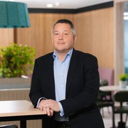 A股午评 | 沪指上涨0.75%突破3600点 医药股表现活跃