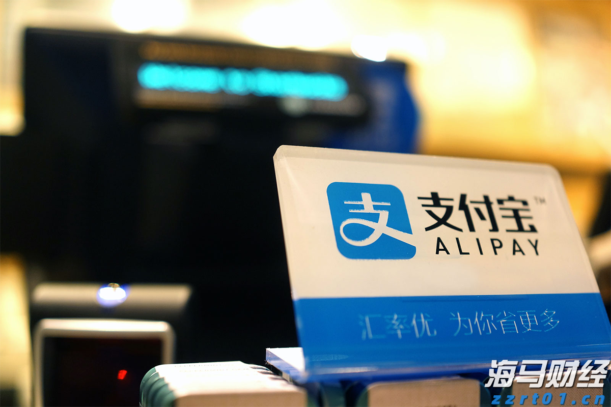 外卖吃完发现全是蛆，恶心呕吐一整夜！判了：赔1000元