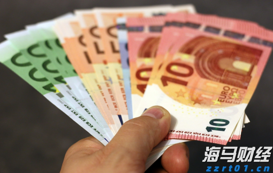 自治区党委老干部局到我市开展铸牢中华民族共同体意识座谈研讨暨“老书记初心讲堂”专题宣讲报告会