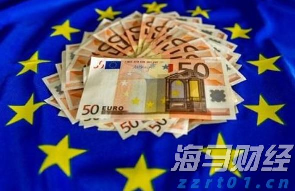 柳覃高速公路首片预制箱梁成功浇筑